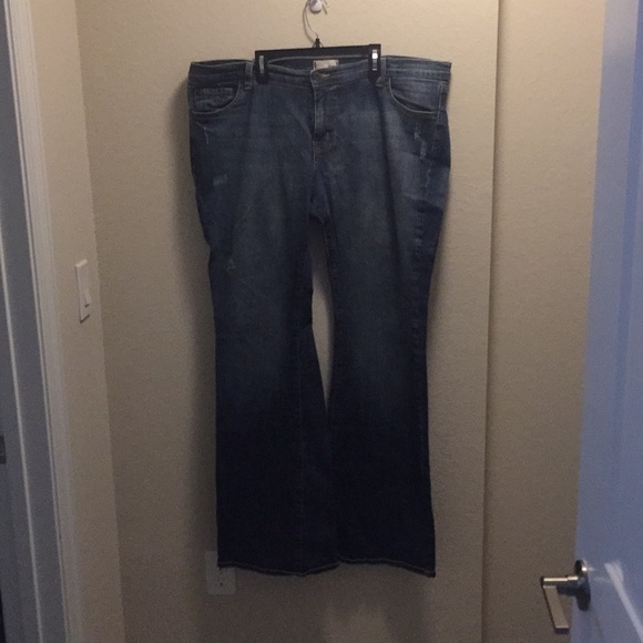 Piper distressed jeans - Picture 1 of 8